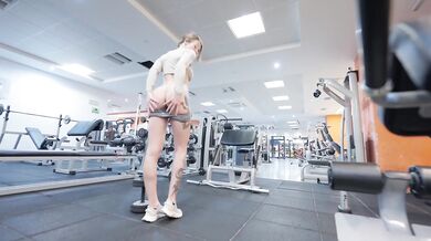 Horny Slut Masturbates in Public Gym