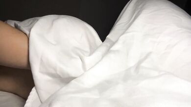 my roommate's always calls me to go to bed with her, and I already know why (ASSJOB)