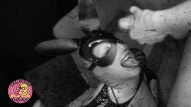 HARDCORE PINK BUNNY LATEX: PRECUM & HEAVY LOAD!