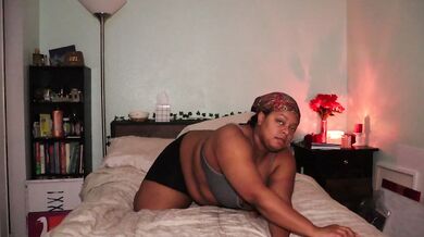 bbw girlfriend does sexy yoga poses before b