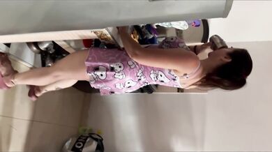Madrastra milf gordita caliente con hijastro pervertido