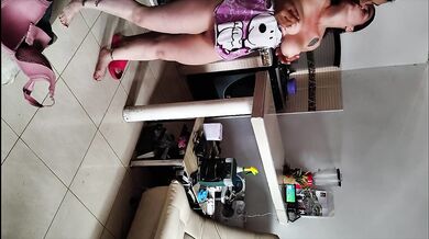 Madrastra milf gordita caliente con hijastro pervertido