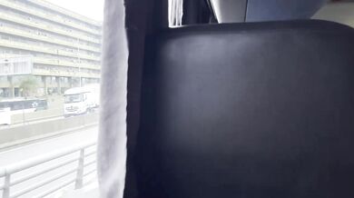 Oral sex on public transport, I invite a strange tourist to sit next to me, she sucks me until I ejaculate (part 1)