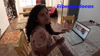 Llegamos tarde a la cita de reservacion asi que tuve que follarme a mi novia en casa