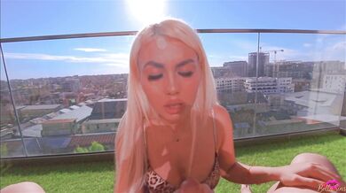 SLUTTY BLONDE SUCKING MY NEW NEIGHBOUR HARD COCK PART 1