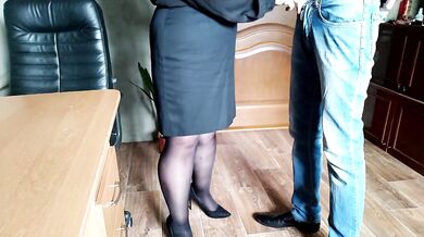 My goal is to cum on my stepmom's pantyhose