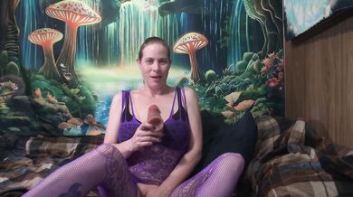 SluttyPeaches sucking and fucking my big fat dildo