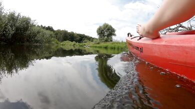 Pływanie na kajaku zmieniło się w super jebanie