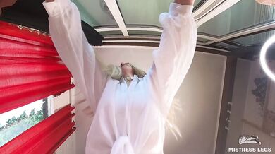 Oiled Big Ass Facesitting in White Stockings - Heavy Bouncing on Slave Face