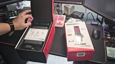 HyperX Quadcast 2 S Unboxing