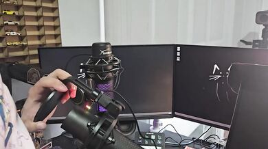 HyperX Quadcast 2 S Unboxing
