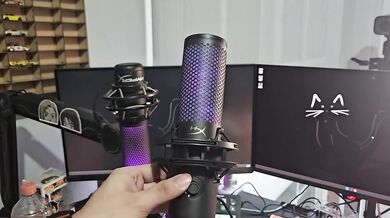 HyperX Quadcast 2 S Unboxing
