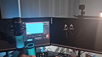 HyperX Quadcast 2 S Unboxing