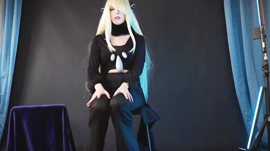 Champion Cynthia Cosplay - Big ASS in your face, tease, worship, jiggle and spanks
