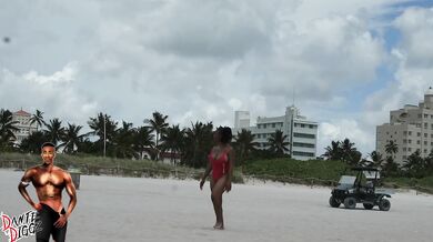 Big Tit Bubble Butt Ebony Baddie Quincy Roee Gets A South Florida Dick Down After Getting Off From Work