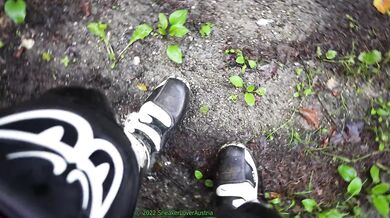 Bikers dirty lether suit and fox mx boots