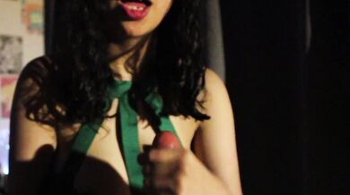 Joi: Tu novia en lencería te dice como masturbarte / Te pide que termines en su cara / Tu novia te consuela después del trabajo