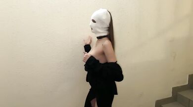 Public sex with a hot neighbor ended in a golden shower!