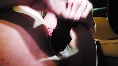 Hard squirting in car with feet out the sunroof
