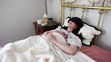 Petite brunette roommate needs to cum to cure her headache - Jane Wilde & Lev Lieben