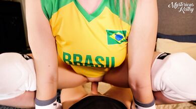 Tight Match! This Brazilian Volleyball Player's Pussy Is Splitting the Game Wide Open!