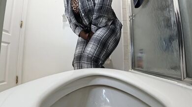 How Long can I hold it While looking at the Toilet PART 18: Pajama Holding and Leaking