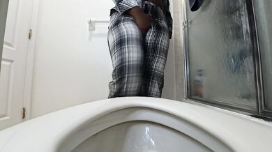 How Long can I hold it While looking at the Toilet PART 18: Pajama Holding and Leaking