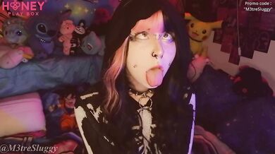 French Goth was riding this new dildo and it was so good - Honey Play Box