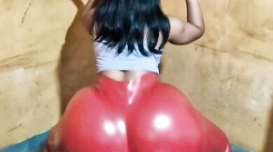Big-bootied woman with a big butt shaking sexy