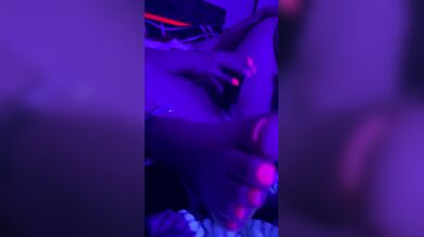 Watch My Pussy Leak While My Nails Glow