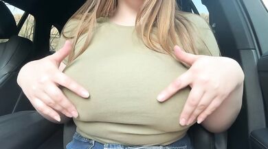Big Natural Boobs Chubby Vikky fuck her wet pussy in the front seat in car