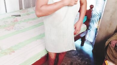 ටවල් එක පිටින් ඉන්නේ... මම ඇදුමක් ඇදන් එන්නම් ඉන්න