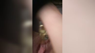 POV Horny MILF cums hard on her toy (SiennaSecrets)