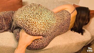 Latin stepmother seduces her stepson with her huge butt