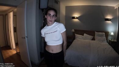Une locataire belge au cul parfait se fait Défoncer dans son appartement pour éviter l'expulsion !!!
