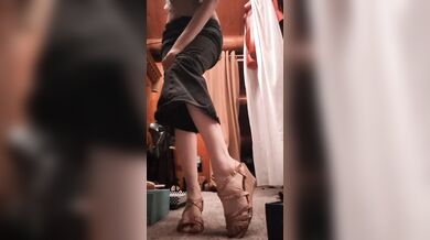 Dress Up In New Gold Shoes, They're so Shinyy