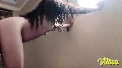 Submissive with a big ass likes to wiggle it when she fucks
