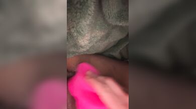 Playing w/ my pretty tight pussy