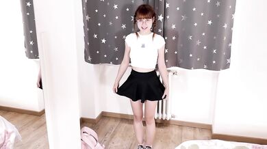 Hard quickie for a petite redhead slat