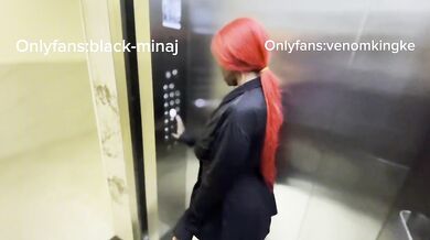I MET A HORNY STRANGER IN THE ELEVATOR AND LATER FUCKED HER