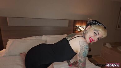 Tattooed Squirting Pussy Blonde Slut Has Uncontrollable Orgasms On Huge Cock! Peter Hooke & Titi Ramone
