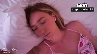 Tiny Stepsis "Just Rub My Pussy!" → Uncontrolled Creampie Panic (Parents Hear Everything!)