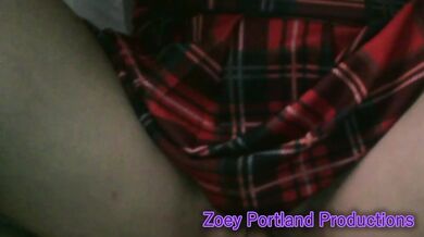 Zoey Portland shows off her fresh creampie 2026