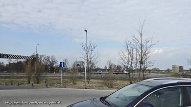 Pracownica McDonald's Proponuje Loda i seks w Aucie w zamian za Pomoc ale rucham ją w aucie Polskie Porno