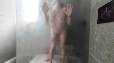 Getting deepthroated and filled in the shower
