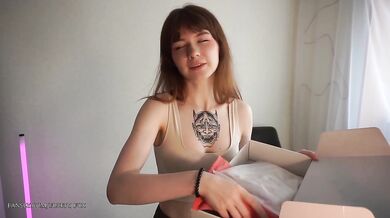 Help me choose a look for a sex video!