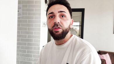 La prima DOPPIA PENETRAZIONE di Effe con Emme e Christian Clay con doppio creampie figa e culo