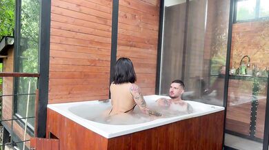 Vacation sex in the jacuzzi
