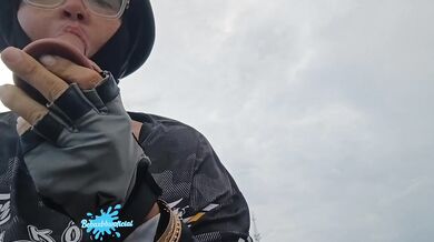 Corriendo motora mamando el dildo bien bellaca x Salinas hacia Juana Diaz