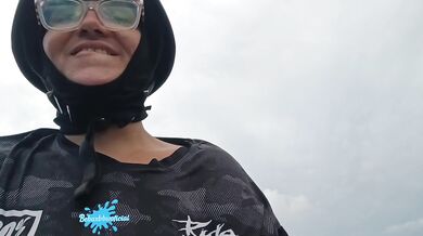 Corriendo motora mamando el dildo bien bellaca x Salinas hacia Juana Diaz